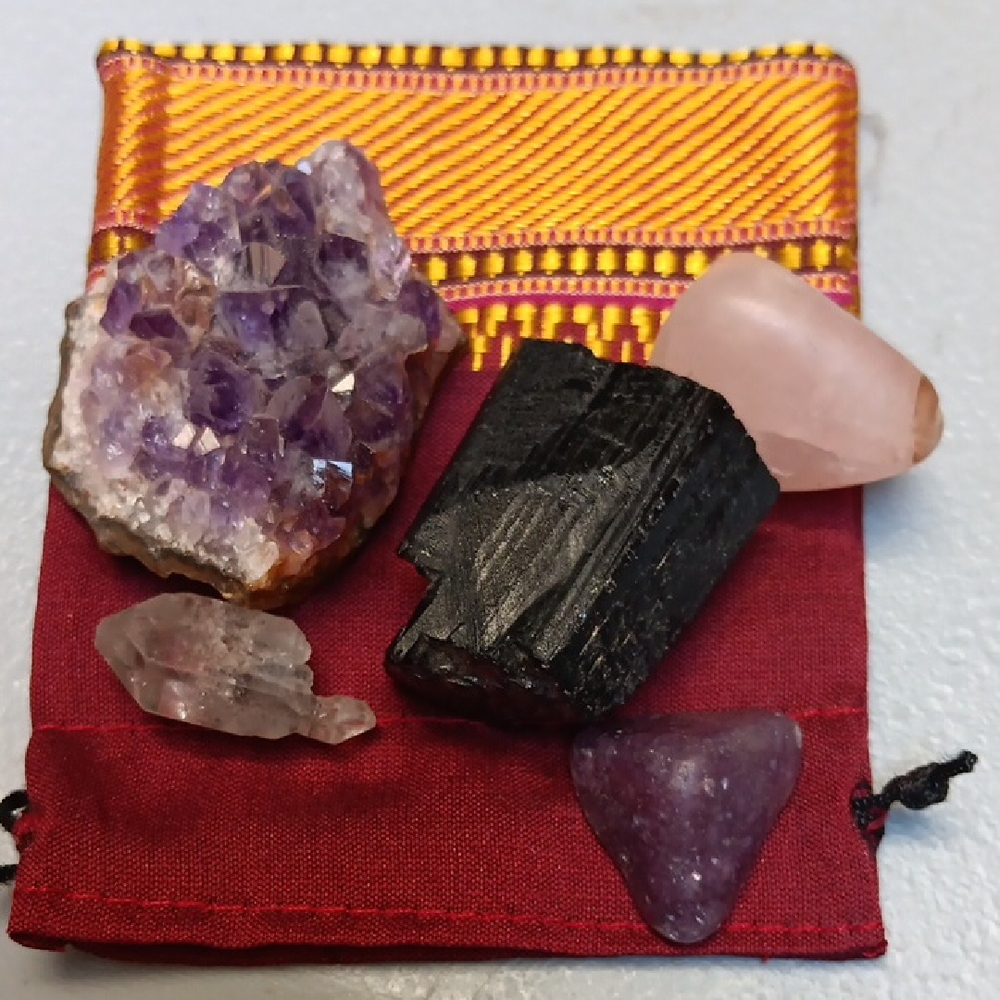 Mood lifting Crystal Set with Pouch